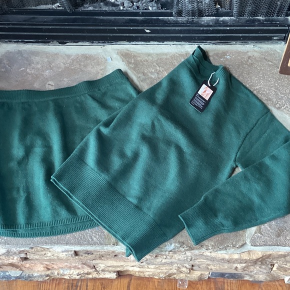 Chartou Sweaters - Forest Green cozy sweater skirt set XL